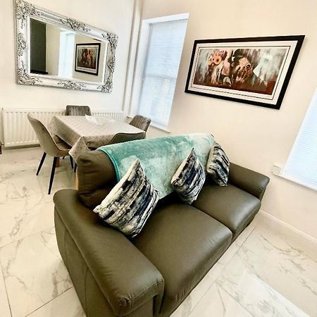 Ballycastle Town Centre Studio Apartment Екстер'єр фото