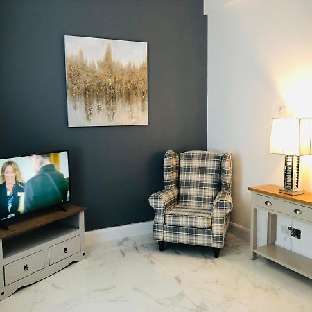 Ballycastle Town Centre Studio Apartment Екстер'єр фото