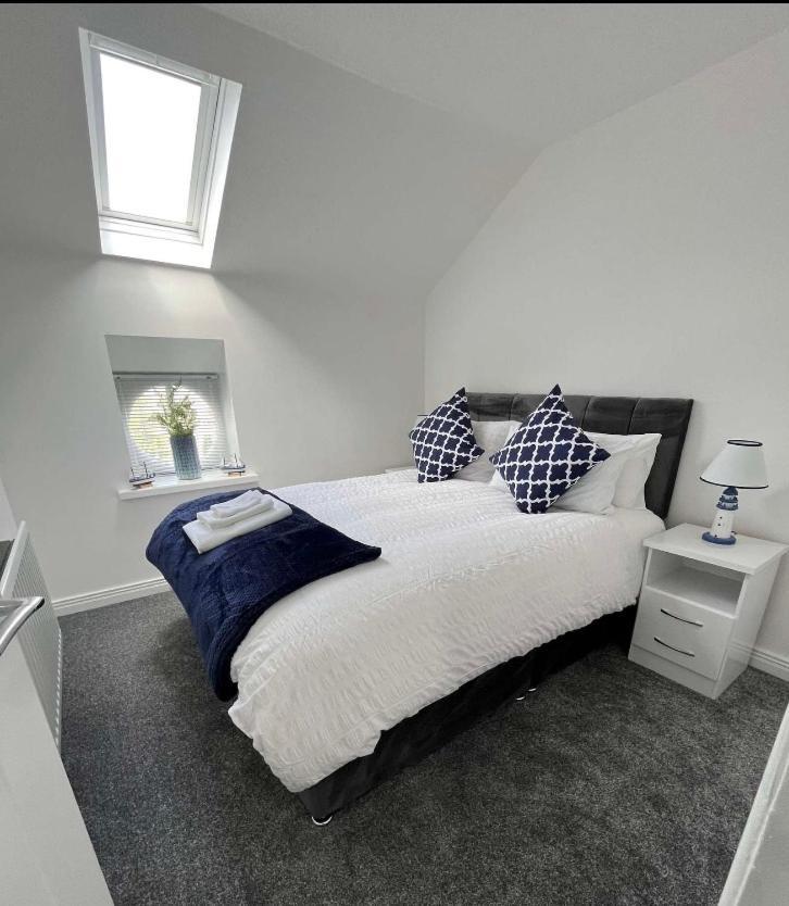 Ballycastle Town Centre Studio Apartment Екстер'єр фото
