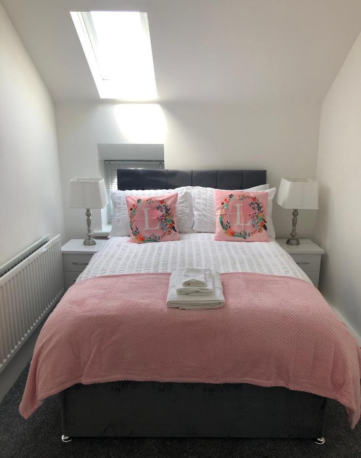 Ballycastle Town Centre Studio Apartment Екстер'єр фото
